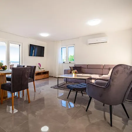 Apartment Ilux-2 By Interhome *
