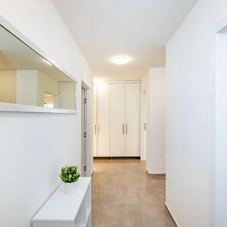 Ilux-2 By Interhome Apartment Novigrad (Dalmatia)
